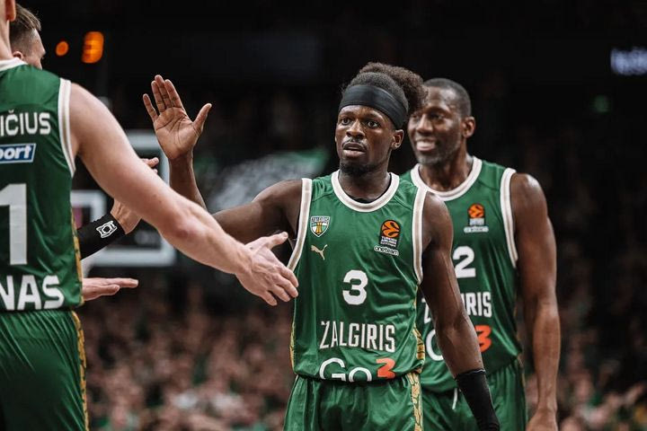 Ζάλγκιρις – Παρί 83-81: O Φρανσίσκο υπέγραψε τη ματσάρα στο Κάουνας, οι Λιθουανοί επέστρεψαν από το -20 κόντρα στους Γάλλους