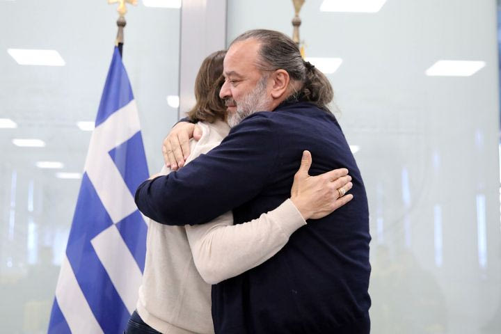 ΑΕΚ: Το VIDEO με την αγκαλιά του Μάριου Ηλιόπουλου στον Ματίας Αλμέιδα