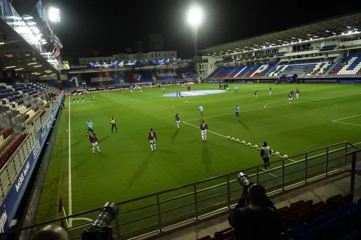 Προγνωστικά στοιχήματος: Η Έιμπαρ την έδρα, η Καρμιώτισσα την έκπληξη