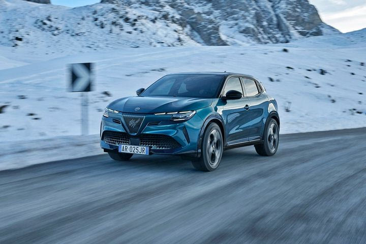 Ντεμπούτο για την Alfa Romeo Junior Ibrida Q4- Η τετρακίνηση που αλλάζει την εικόνα του Ιταλικού SUV