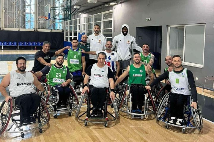 Παναθηναϊκός: Ο Ματίας Λεσόρ στηρίζει την ομάδα μπάσκετ με αμαξίδιο των πρασίνων