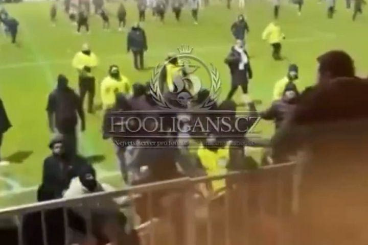 Λιόν: Σοβαρά επεισόδια μετά τον σοκαριστικό αποκλεισμό στο Κύπελλο Γαλλίας, στο νοσοκομείο μία γυναίκα