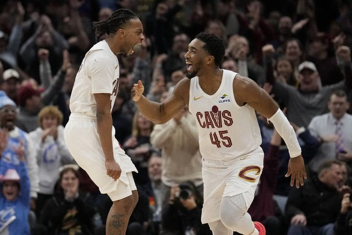 NBA, Καβαλίερς – Χιτ 121-100: Περίπατος με τριάδα-φωτιά για το Κλίβελαντ και 1-0