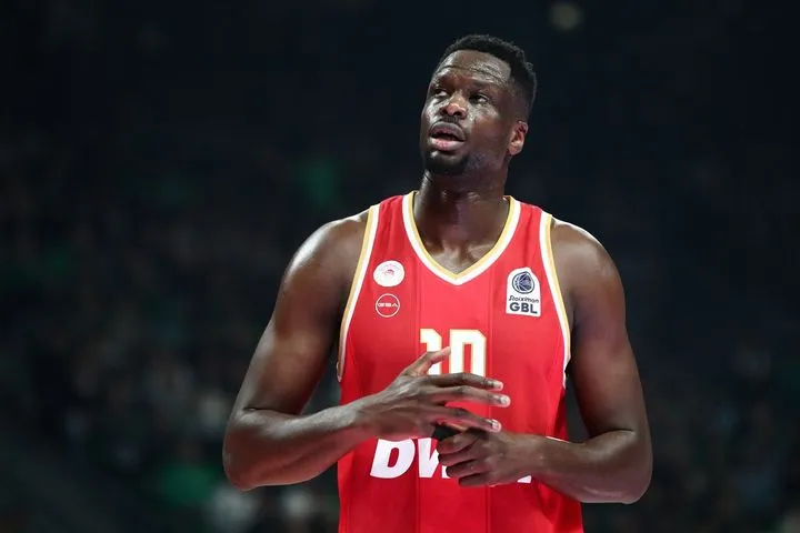 Ο Ολυμπιακός δήλωσε τον Μουστάφα Φαλ στη EuroLeague