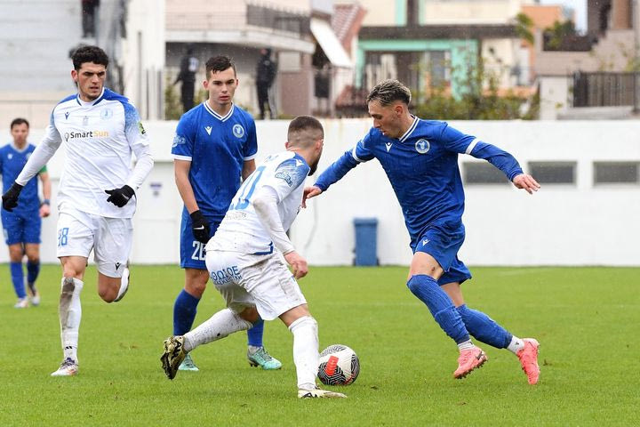 Νίκη Βόλου – Εθνικού Νέου Κεραμιδίου 2-2: Η ισοπαλία στην “Κλούβα” δεν βόλεψε κανέναν