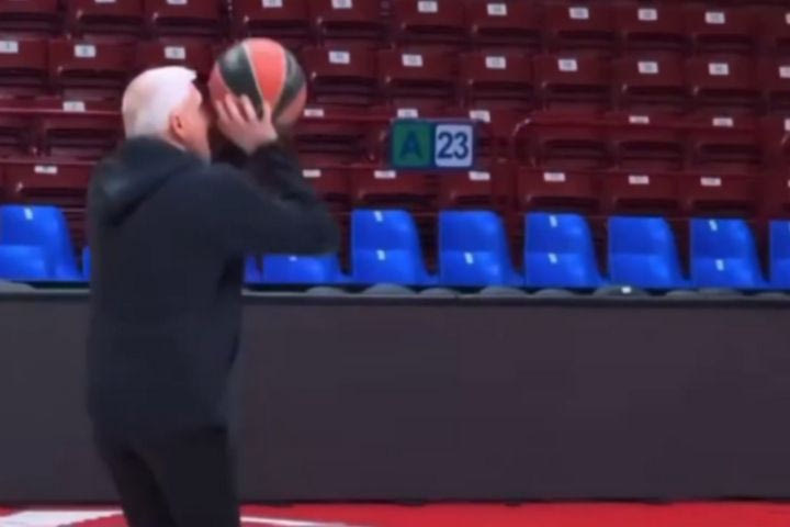 Η απίθανη ευστοχία του Ομπράντοβιτς στα σουτάκια πριν οδηγήσει την Παρτίζαν στο μεγάλο διπλό στο Μιλάνο