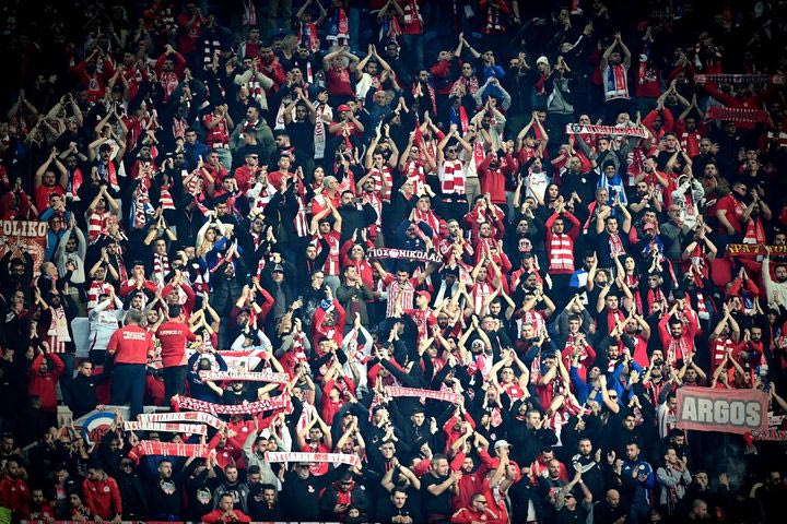 Ολυμπιακός: Με περισσότερους από 600 οπαδούς στο πλευρό τους στην Αστάνα οι ερυθρόλευκοι