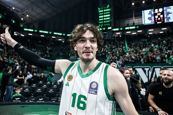 Όσμαν: “Μοναδική εμπειρία να παίζεις μπροστά στους φιλάθλους του Παναθηναϊκού, Κωνσταντινούπολη και Αθήνα είναι παρόμοιες”