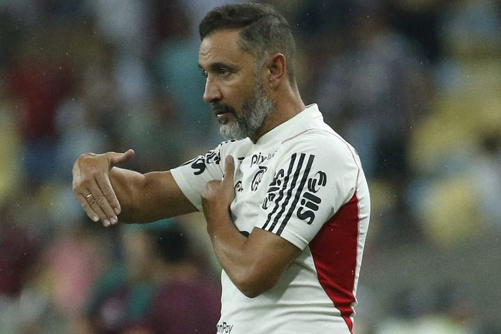 Περέιρα: “Ο Εσπίριτο Σάντο είναι ένας από τους κορυφαίους προπονητές εδώ στην Αγγλία”