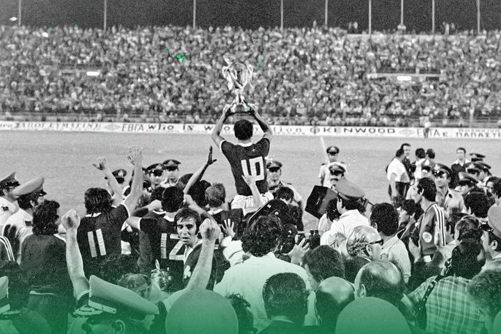 Μίμης Δομάζος: Έφυγε ο άνθρωπος που μεγάλωσε όσο κανείς άλλος το τριφύλλι