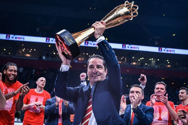 Ο Ερυθρός Αστέρας αποθέωσε τον Γιάννη Σφαιρόπουλο: “Εγγύηση επιτυχίας, είναι ο τρίτος πιο επιτυχημένος προπονητής στην ιστορία μας”