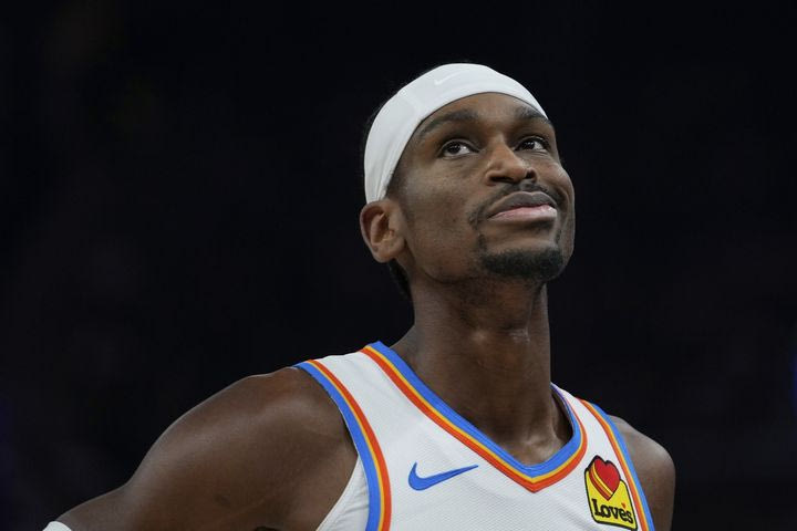 NBA, τα αποτελέσματα της βραδιάς: Συνεχίζουν το σερί οι Θάντερ με Γκίλτζιους-Αλεξάντερ, ο Έντουαρντς οδήγησε τους Τίμπεργουλβς κόντρα στους Σπερς