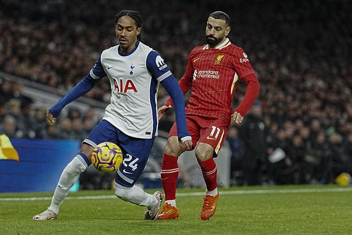 Αθλητικές μεταδόσεις: Πού θα δείτε Τότεναμ – Λίβερπουλ στον πρώτο ημιτελικό του League Cup και Μπιλμπάο – Μπαρτσελόνα