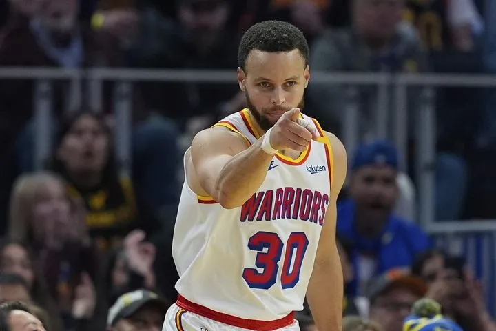 NBA, Στεφ Κάρι: Τα highlights από την 56άρα του με 12 τρίποντα κόντρα στους Μάτζικ