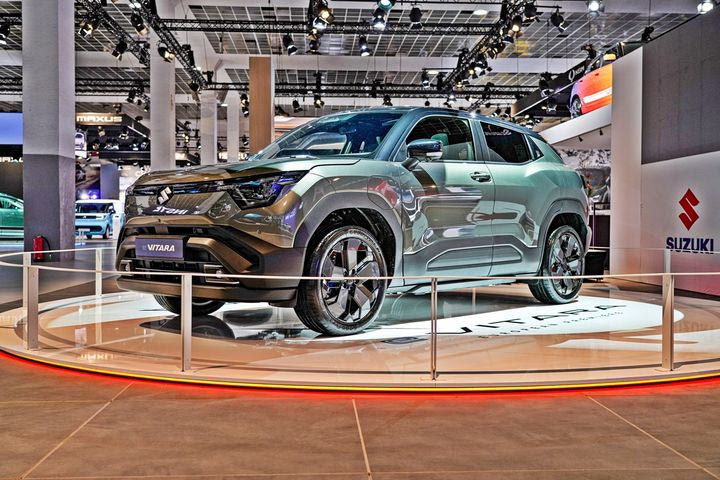 Μάθε τα πάντα για το εντυπωσιακό e Vitara, το 1ο αμιγώς ηλεκτρικό της Suzuki