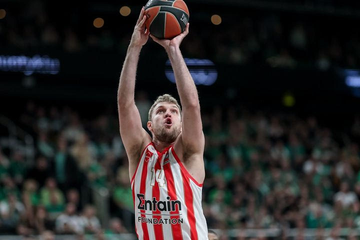 Ζάλγκιρις – Ολυμπιακός 85-92: Απόδραση τετράδας με επικό β’ μέρος στο Κάουνας