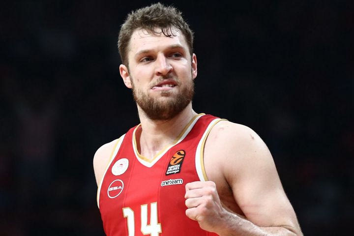 Ολυμπιακός – Μπάγερν 112-69: Αυτοκράτορας Βεζένκοβ, κράτησε τους Πειραιώτες στην κορυφή της EuroLeague με διαστημική εμφάνιση