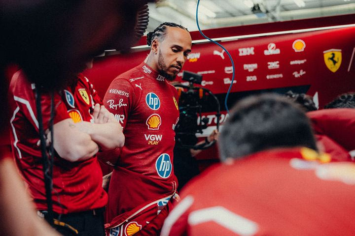 Ο Χάμιλτον αρνήθηκε ότι είναι προβληματικό το ξεκίνημά του με τη Ferrari SF-25