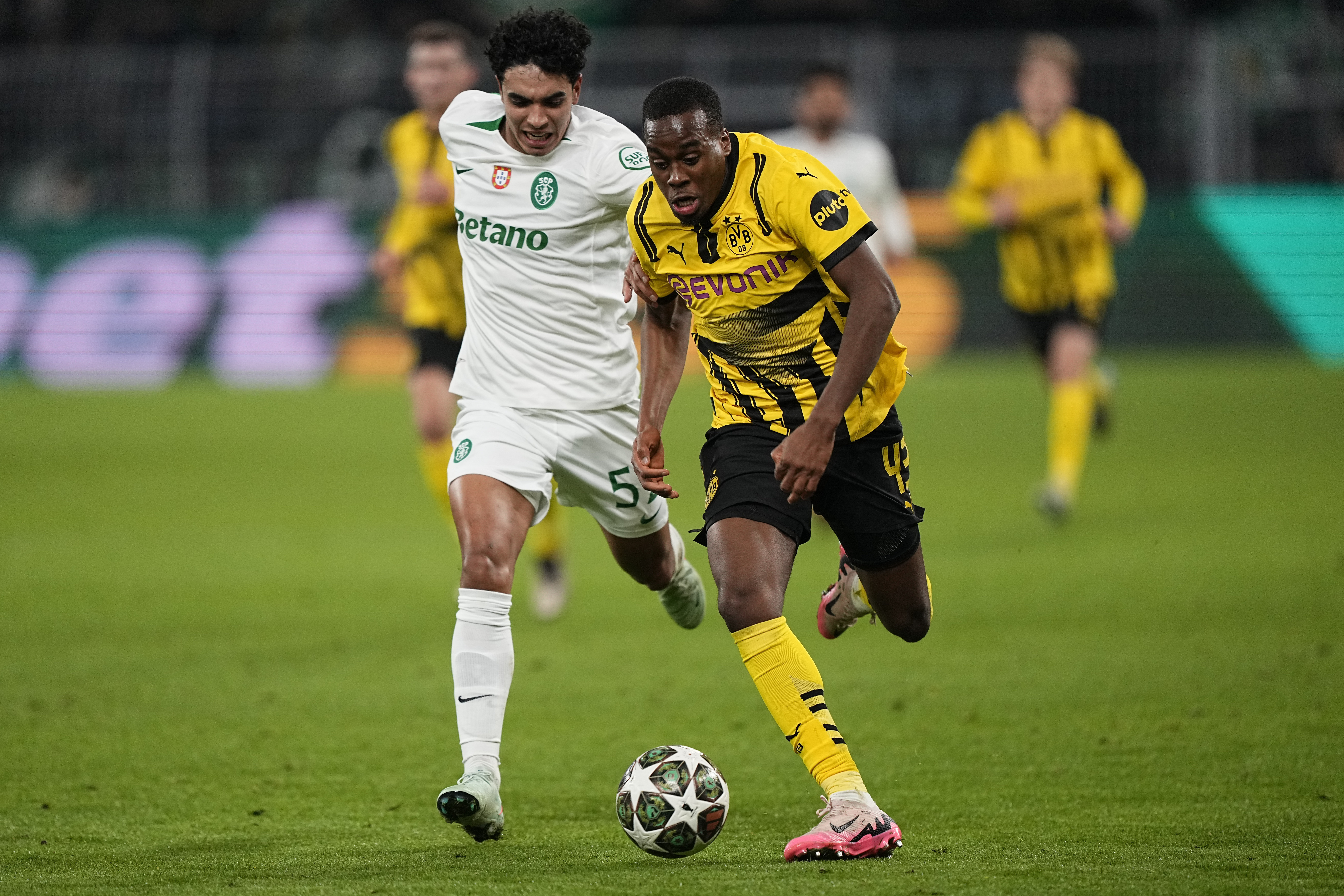 Οι παίκτες στο Ντόρτμουτ - Σπόρτινγκ