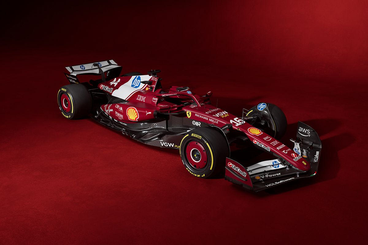 Η Ferrari παρουσίασε την SF-25 του 2025, το πρώτο cavallino του Λιούις Χάμιλτον