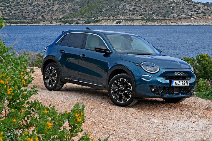 Δοκιμή της βασικής υβριδικής έκδοσης του “βέρου” ιταλικού B-SUV, Fiat 600 Hybrid