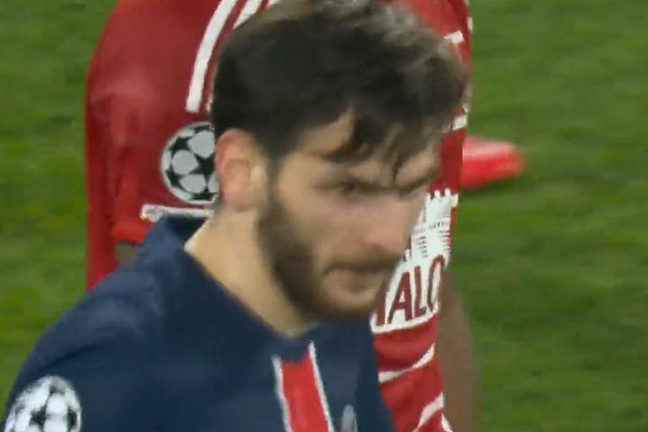 Πρώτο γκολ για τον Κβαρατσχέλια στο Champions League με τη φανέλα της Παρί και 2-0