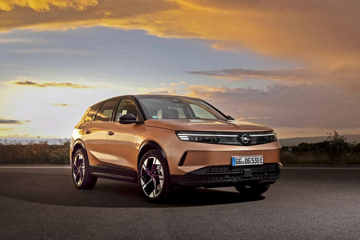 Κορυφαία διάκριση ασφάλειας για τα φώτα του νέου SUV της Opel