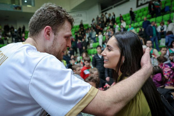 Σάσα Βεζένκοφ και Νικόλ Ελευθεριάδου