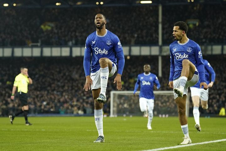 Έβερτον – Λίβερπουλ 2-2: Οι “toffees” της έκοψαν το χαμόγελο με τον Ταρκόφσκι στο 98′