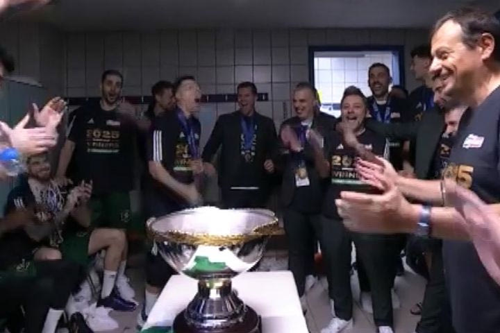 Αταμάν στα αποδυτήρια: “Ξέρετε ποιο κύπελλο θέλω, ο κύριος Γιαννακόπουλος θα δώσει 100.000 bonus στην ομάδα”