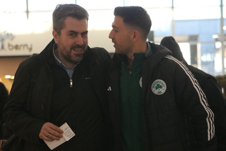 Το τετ α τετ Μπαφέ και Μπακασέτα πριν την αναχώρηση Ολυμπιακού και Παναθηναϊκού