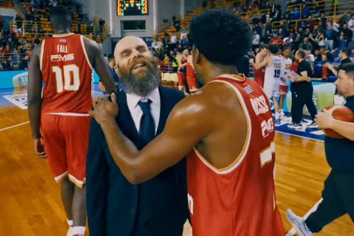 Final Eight – Κύπελλο Ελλάδας: Όσα έγιναν στο παρκέ και στα “άδυτα” των ημιτελικών στο κινηματογραφικό VIDEO της ΕΟΚ