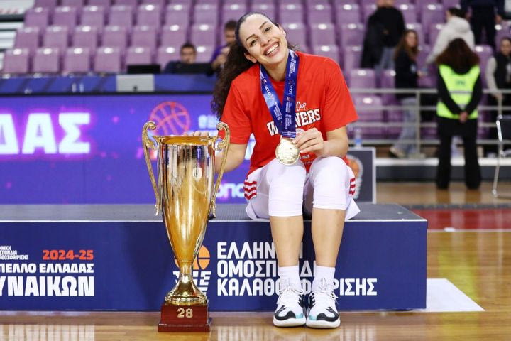Η Ελεάννα Χριστινάκη στο SPORT24: “Είναι τα 100 χρόνια της ομάδας, οπότε δεν γίνεται να χάσουμε τίτλο”