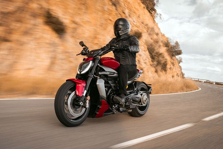 H νέα XDiavel V4 είναι ο ορισμός της Ducati για τα Sport Cruisers