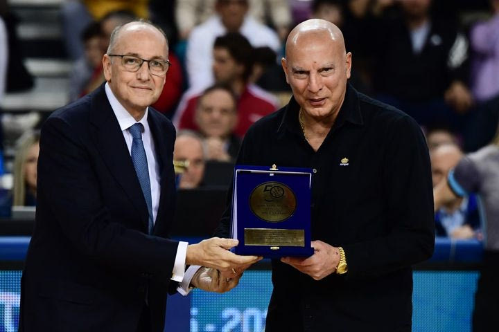 ΟΠΑΠ Final Eight: Η ΕΟΚ βράβευσε τον Νίκο Γκάλη πριν τον τελικό Παναθηναϊκός AKTOR – Ολυμπιακός