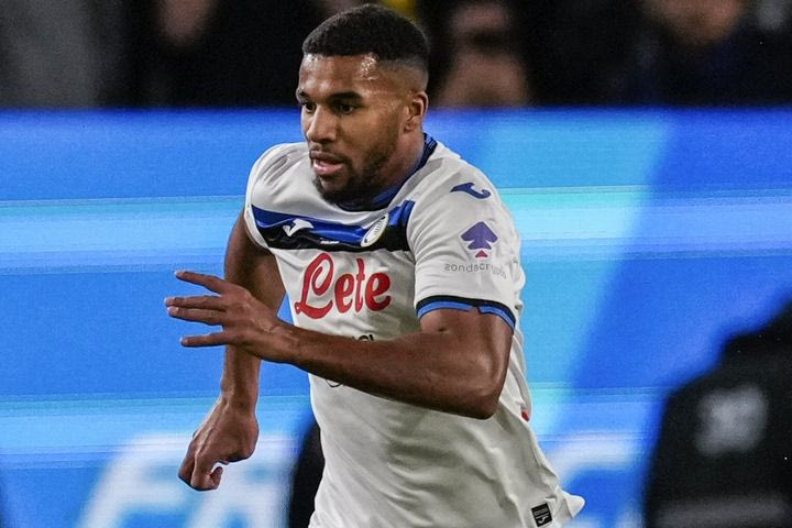 Λυτρώθηκε στο 94' απέναντι στην Τζένοα των 10 παικτών η Αταλάντα, ξέσπασε και έκανε σεφτέ στη Serie A η Φιορεντίνα