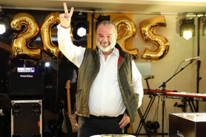 Ηλιόπουλος σε Αλμέιδα και παίκτες: “Θα είστε πρωταθλητές, δικαιούστε να είστε στην κορυφή στο τέλος της σεζόν”