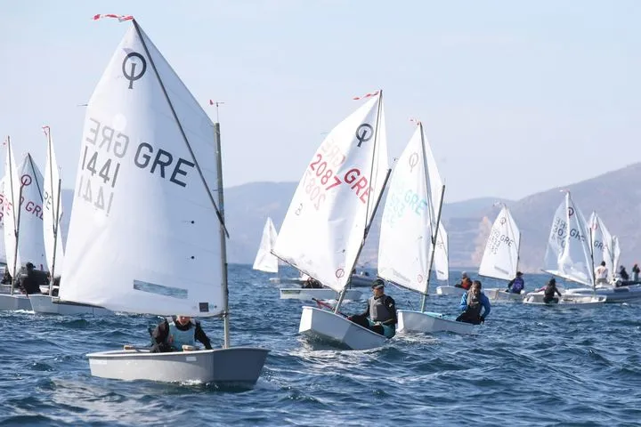 Δυναμικό ξεκίνημα των Ελλήνων ιστιοπλόων στο Ευρωπαϊκό Πρωτάθλημα ILCA U21 του Σπλιτ