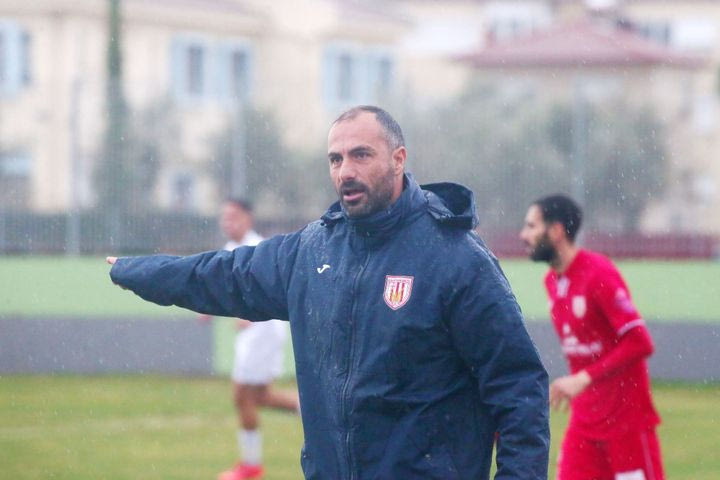 Ο Κώστας Γεωργιάδης έκανε τη δουλειά με τον Καμπανιακό και λέει “ναι” στην πρόκληση του Βόλου