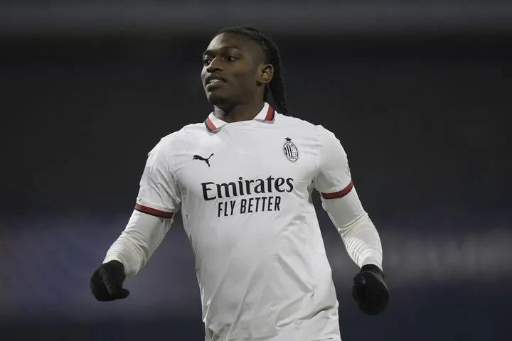 Ο Πάβλοβιτς έδωσε τη λύση στο φινάλε, ο Λεάο σφράγισε τη νίκη και η Μίλαν χαμογέλασε ξανά