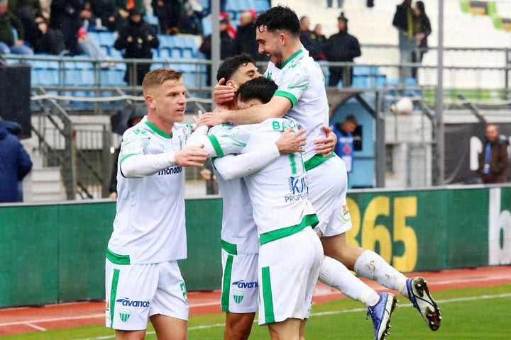 Λεβαδειακός – Άρης 4-1: Βοιωτοί με “δολοφονικά” ένστικτα εκτέλεσαν εν ψυχρώ τους “κιτρινόμαυρους”
