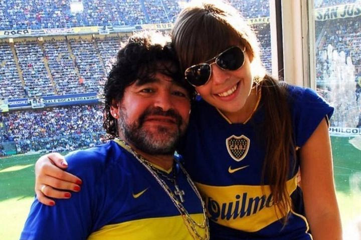 Ο Μαραντόνα με την κόρη του