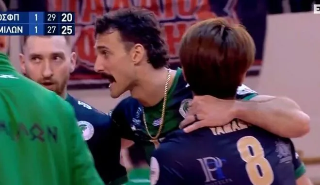 Ο Μίλωνας αντέδρασε στο 2ο σετ και με 20-25 ισοφάρισε σε 1-1