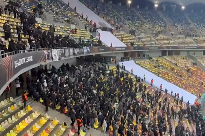 Οι οπαδοί το ΠΑΟΚ στη Νατσιονάλα Αρένα
