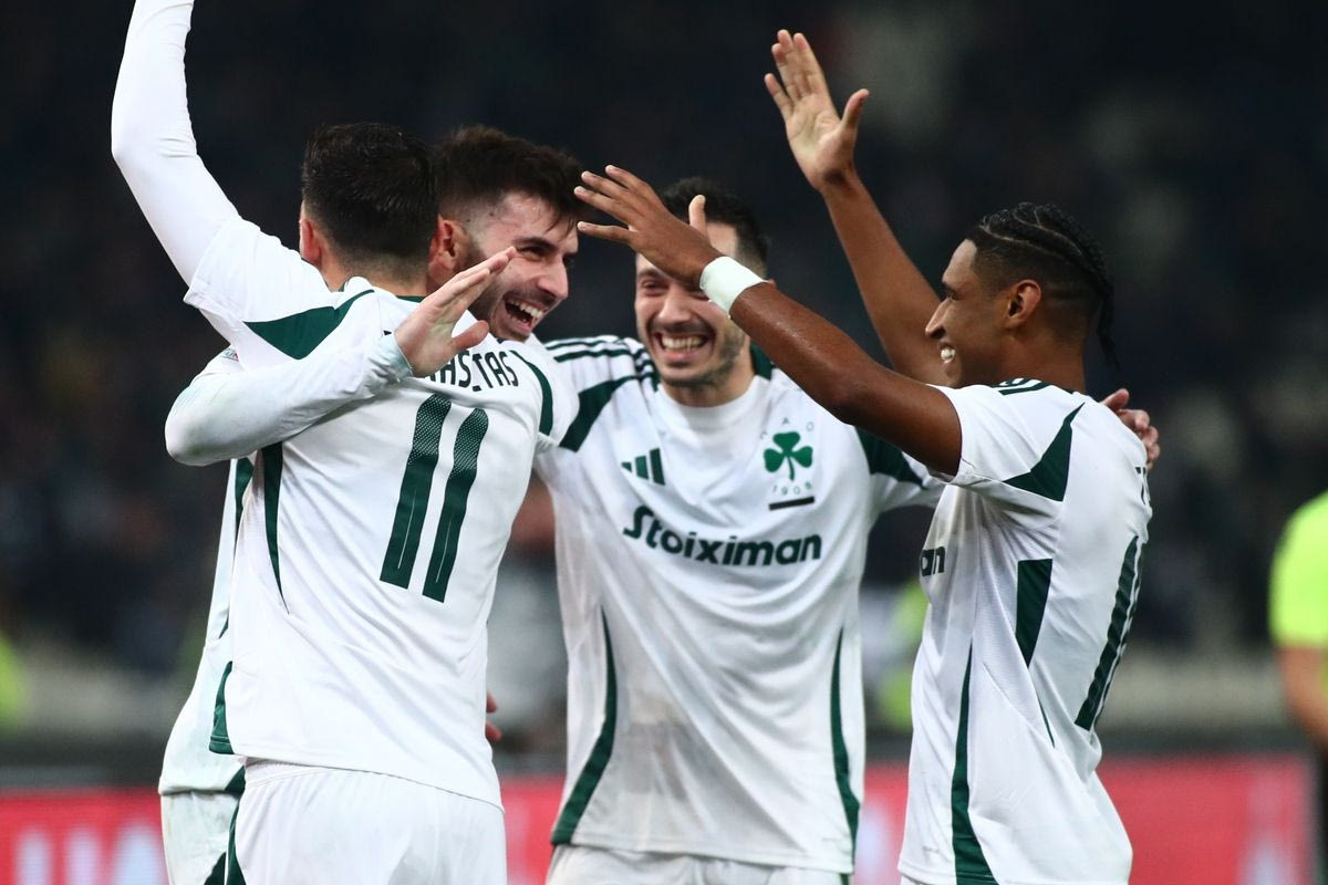 Οι παίκτες του Παναθηναϊκού πανηγυρίζουν