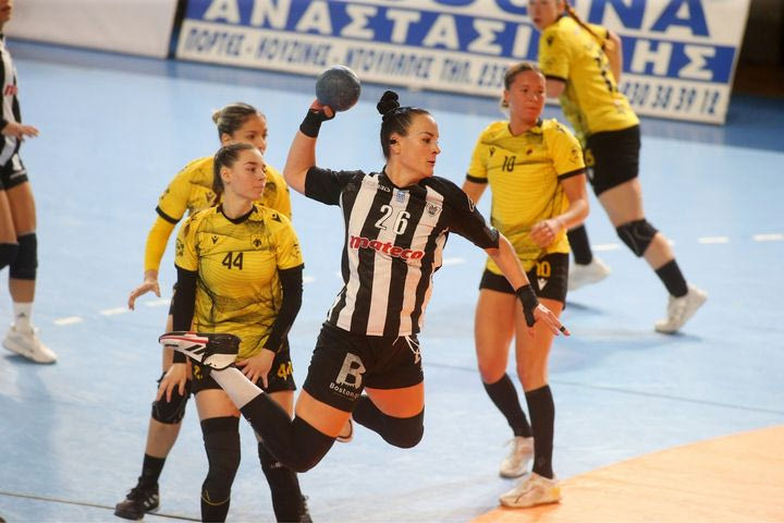 ΠΑΟΚ – ΑΕΚ 26-17: Ασπρόμαυρο το ντέρμπι των Δικέφαλων με μονόλογο στο δεύτερο μέρος