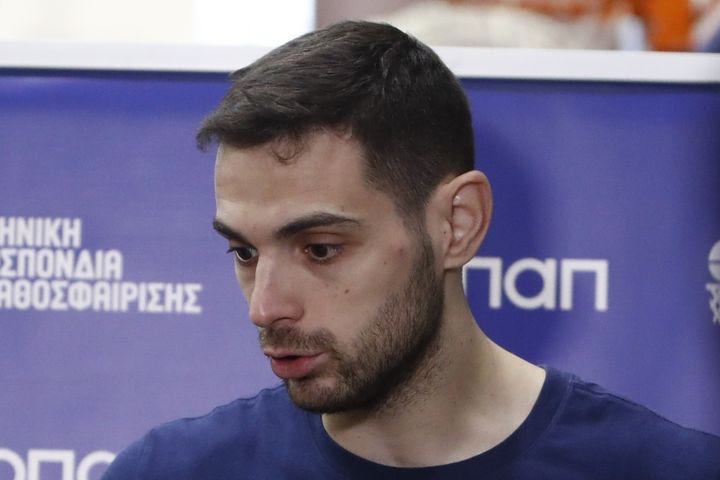 Παπαπέτρου: “Υπάρχει καλύτερο πράγμα από το να φοράς τη φανέλα της Εθνικής;”
