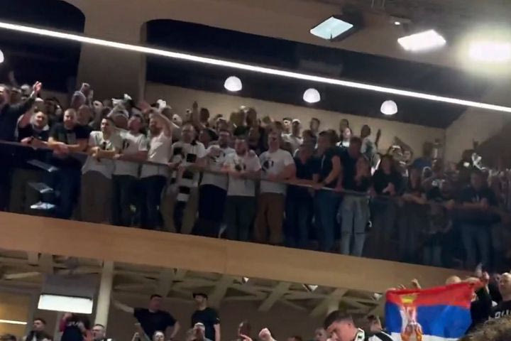 Οι φίλοι της Παρτίζαν παραλίγο να… γκρεμίσουν την Γκαστόν Μεντεσάν