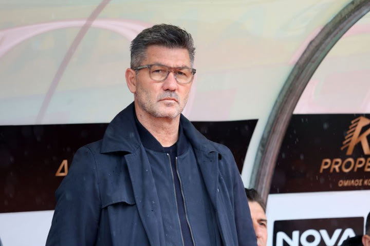 Ουζουνίδης: “Ντρέπομαι και θεωρώ τον εαυτό μου υπεύθυνο, μόνο ο κόσμος ήρθε στη Λιβαδειά”