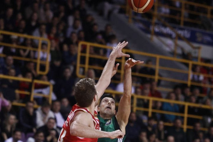 EuroLeague: Με σκόρερ τους Βεζένκοβ και Σλούκα επιστρέφουν στην Euroleague Ολυμπιακός και Παναθηναϊκός